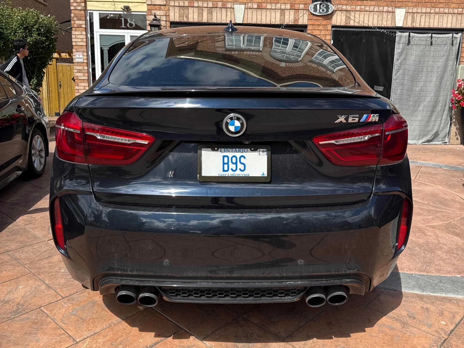 BMW X6 * M * ШИТО ТАБЛО * ОБДУХВАНЕ * 360 * HARMAN KARDON, снимка 4 - Автомобили и джипове - 56079373