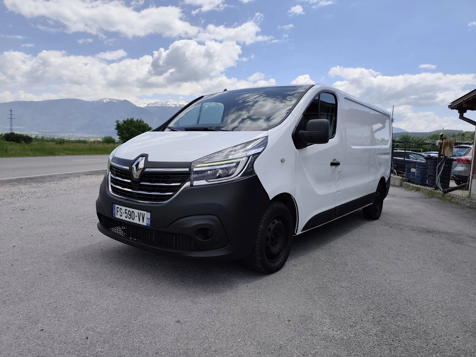 Renault Trafic FACELIFT L2H1, снимка 2 - Бусове и автобуси - 51126871