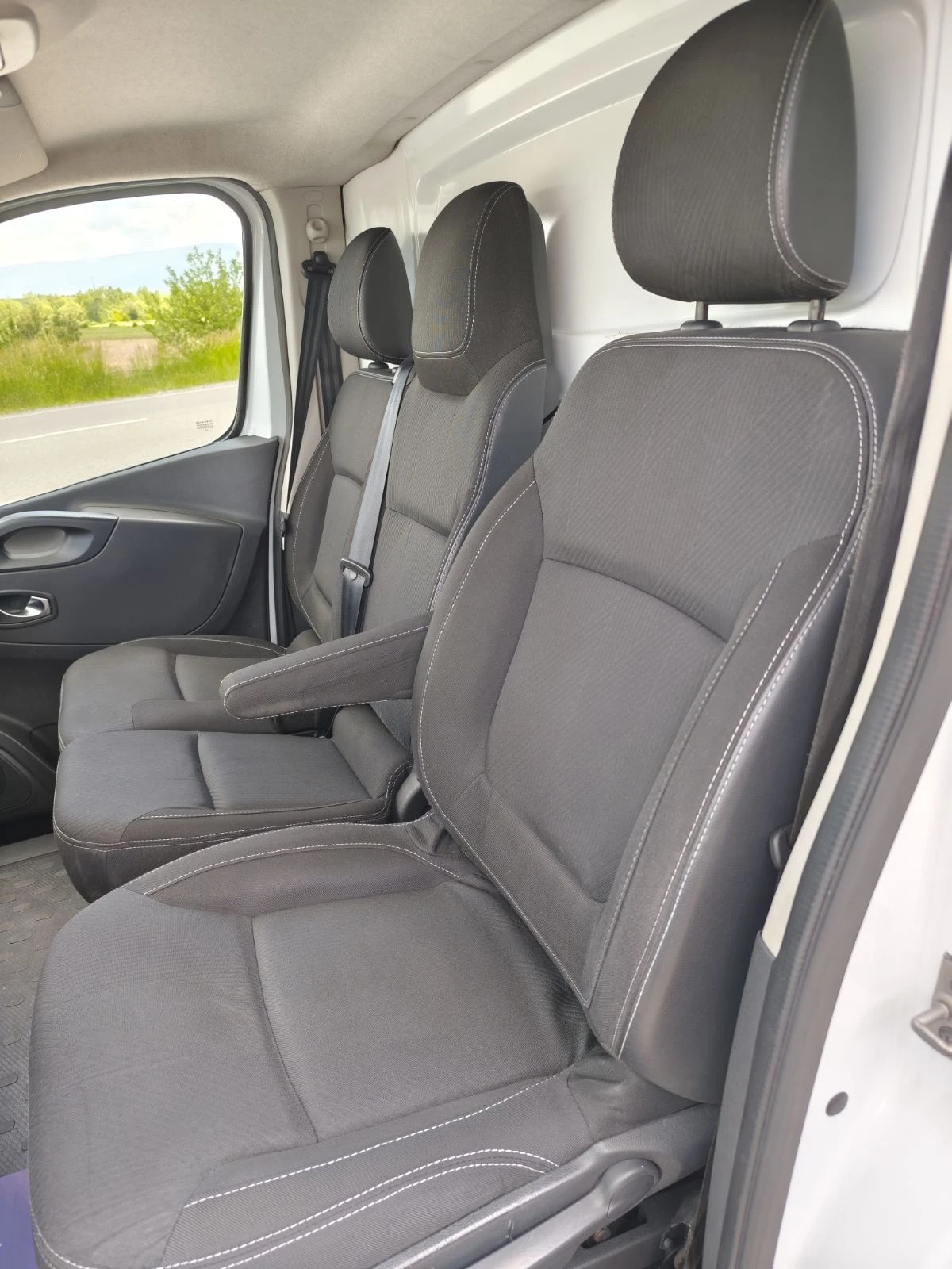 Renault Trafic FACELIFT L2H1, снимка 11 - Бусове и автобуси - 51126871