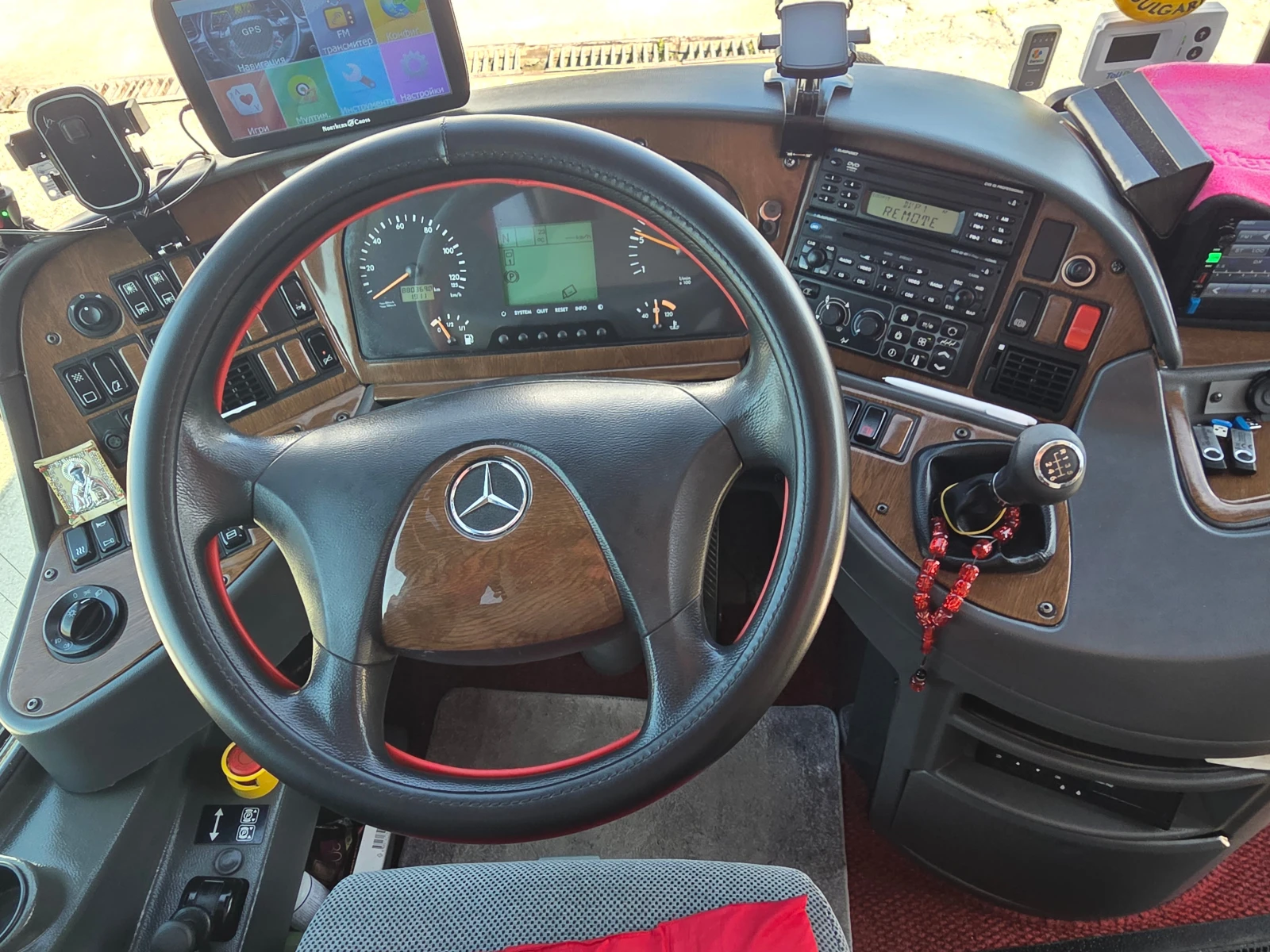 Mercedes-Benz Tourismo RHD 15 Luxline E5, снимка 9 - Бусове и автобуси - 54881764