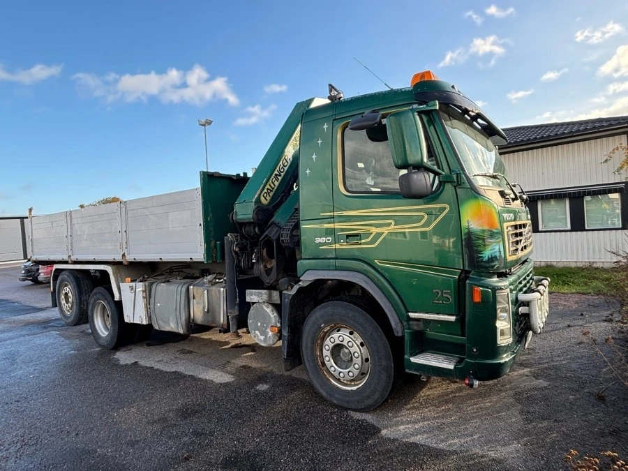 Volvo Fm12 380 Самосвал с кран - изображение 2