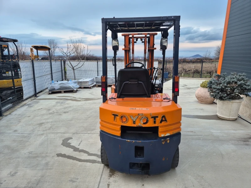 Мотокар Toyota 1.8 тона / РОТАТОР + ЩИПКА / ОРИГИНАЛНА БОЯ !, снимка 4 - Индустриална техника - 49458895