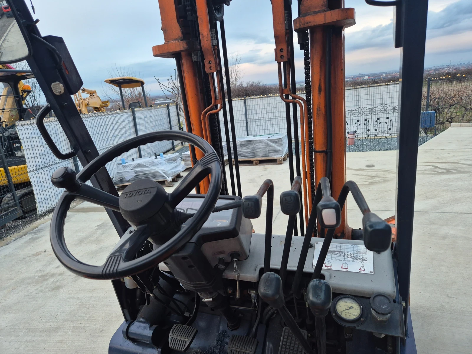 ������� Toyota 1.8 ���� / ������� + ����� / ���������� ��� ! | Mobile.bg � ����������� 11