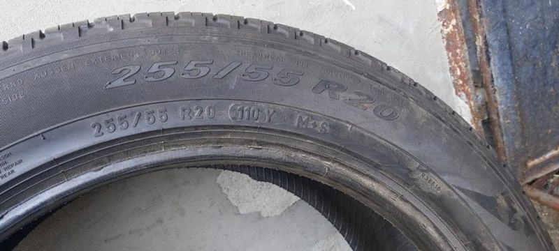 Гуми Зимни 255/55R20, снимка 8 - Гуми и джанти - 33369232