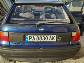 Opel Astra, снимка 7 - Автомобили и джипове - 45157552