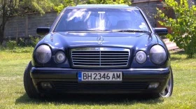 Mercedes-Benz E 300, снимка 2