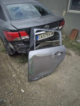 Toyota Avensis 2.0D - изображение 1