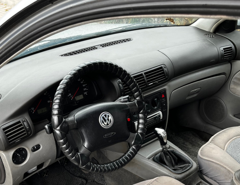VW Passat, снимка 9 - Автомобили и джипове - 43095740