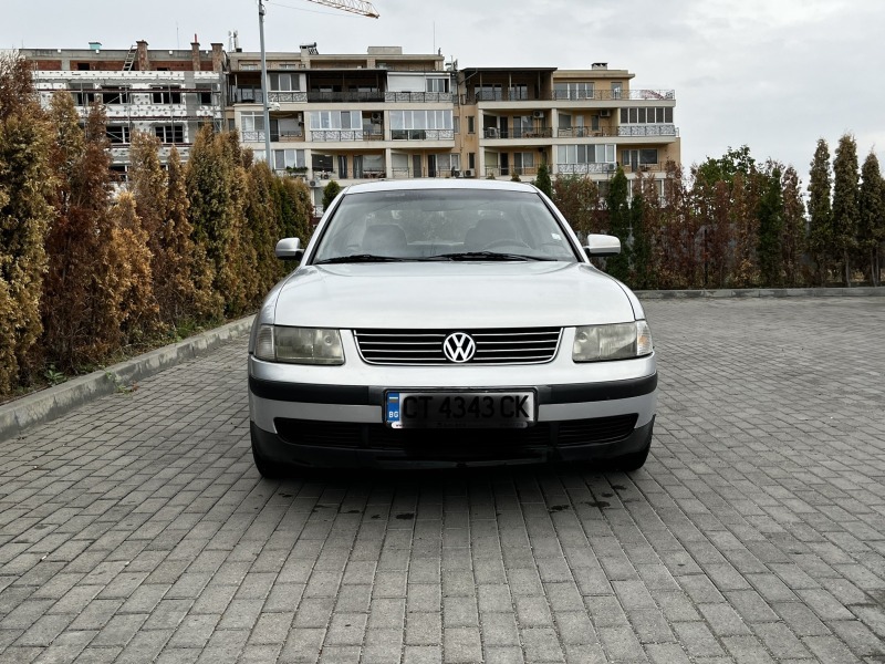 VW Passat, снимка 2 - Автомобили и джипове - 43095740