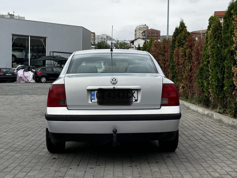 VW Passat, снимка 5 - Автомобили и джипове - 43095740
