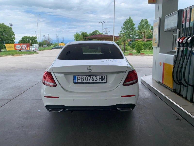 Mercedes-Benz E 200 AMG* 360* Sport Pack * 19 , снимка 6 - Автомобили и джипове - 49257718