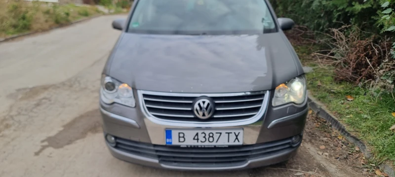 VW Touran, снимка 2 - Автомобили и джипове - 48131484