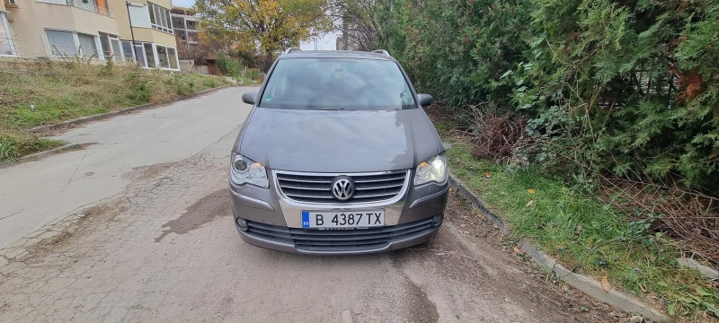 VW Touran, снимка 4 - Автомобили и джипове - 48131484