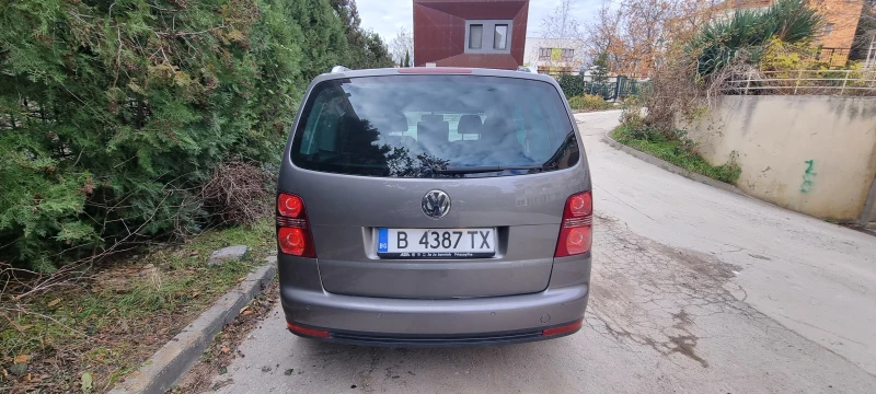 VW Touran, снимка 7 - Автомобили и джипове - 48131484