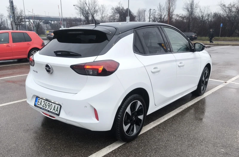 Opel Corsa F-Електрическа, снимка 3 - Автомобили и джипове - 48289297