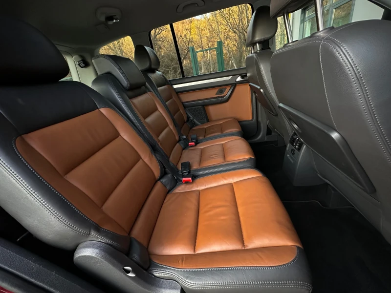 VW Touran 2.0TDI * INDIVIDUAL* 170* 6+ 1* Печка* DSG* , снимка 10 - Автомобили и джипове - 48393236