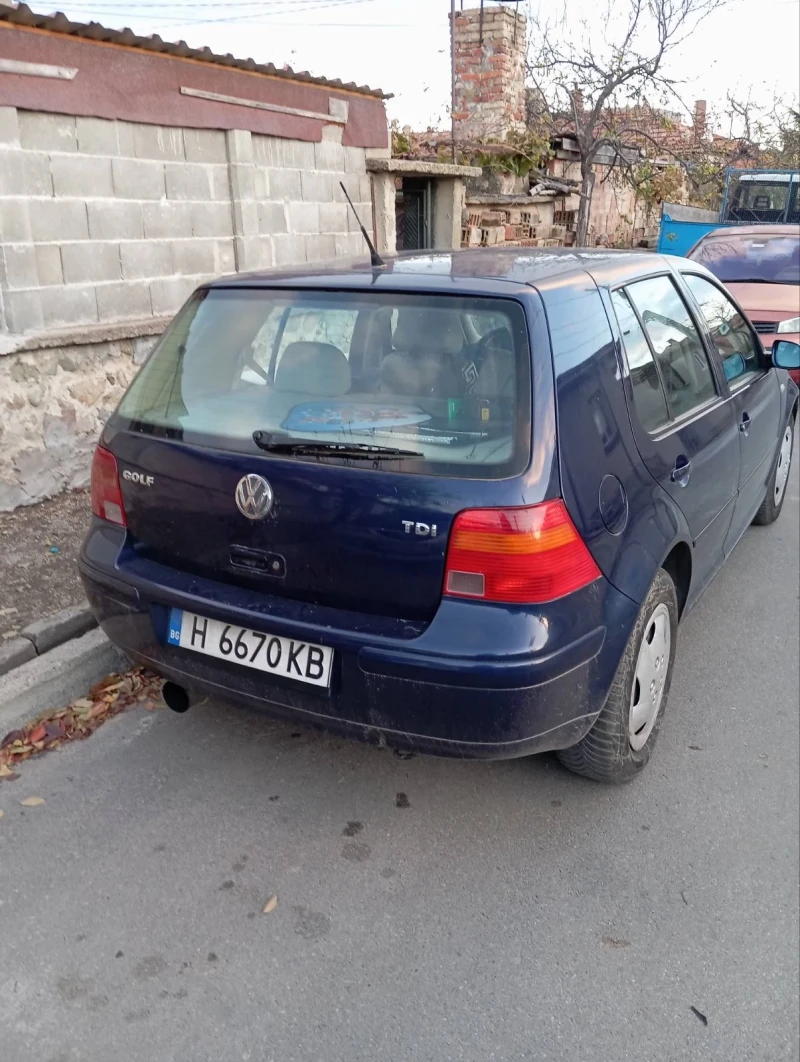 VW Golf, снимка 2 - Автомобили и джипове - 48559351