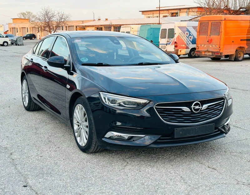 Opel Insignia 1.6 CDTI, снимка 2 - Автомобили и джипове - 52473365