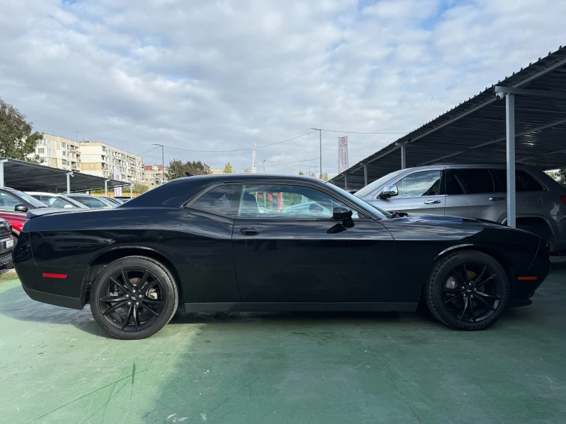 Dodge Challenger SXT, снимка 4 - Автомобили и джипове - 52012318