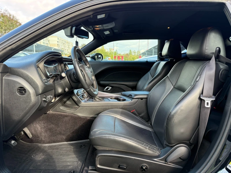 Dodge Challenger SXT, снимка 9 - Автомобили и джипове - 52012318