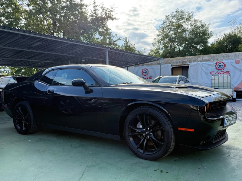 Dodge Challenger SXT, снимка 3 - Автомобили и джипове - 52012318
