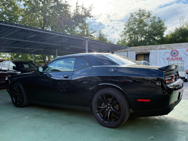 Dodge Challenger SXT, снимка 7 - Автомобили и джипове - 52012318