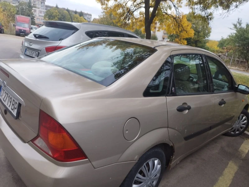 Ford Focus 1.8i, снимка 3 - Автомобили и джипове - 52044389