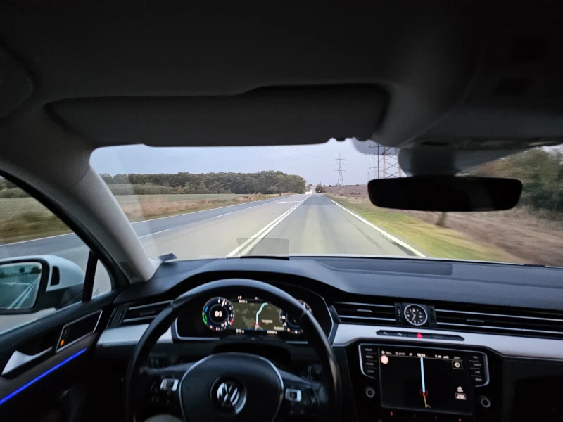 VW Passat GTE 218k.c, снимка 12 - Автомобили и джипове - 52711160