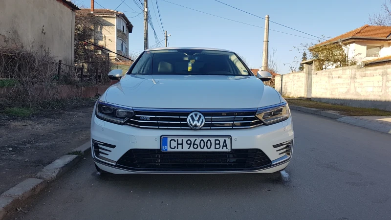VW Passat GTE 218k.c, снимка 16 - Автомобили и джипове - 52711160