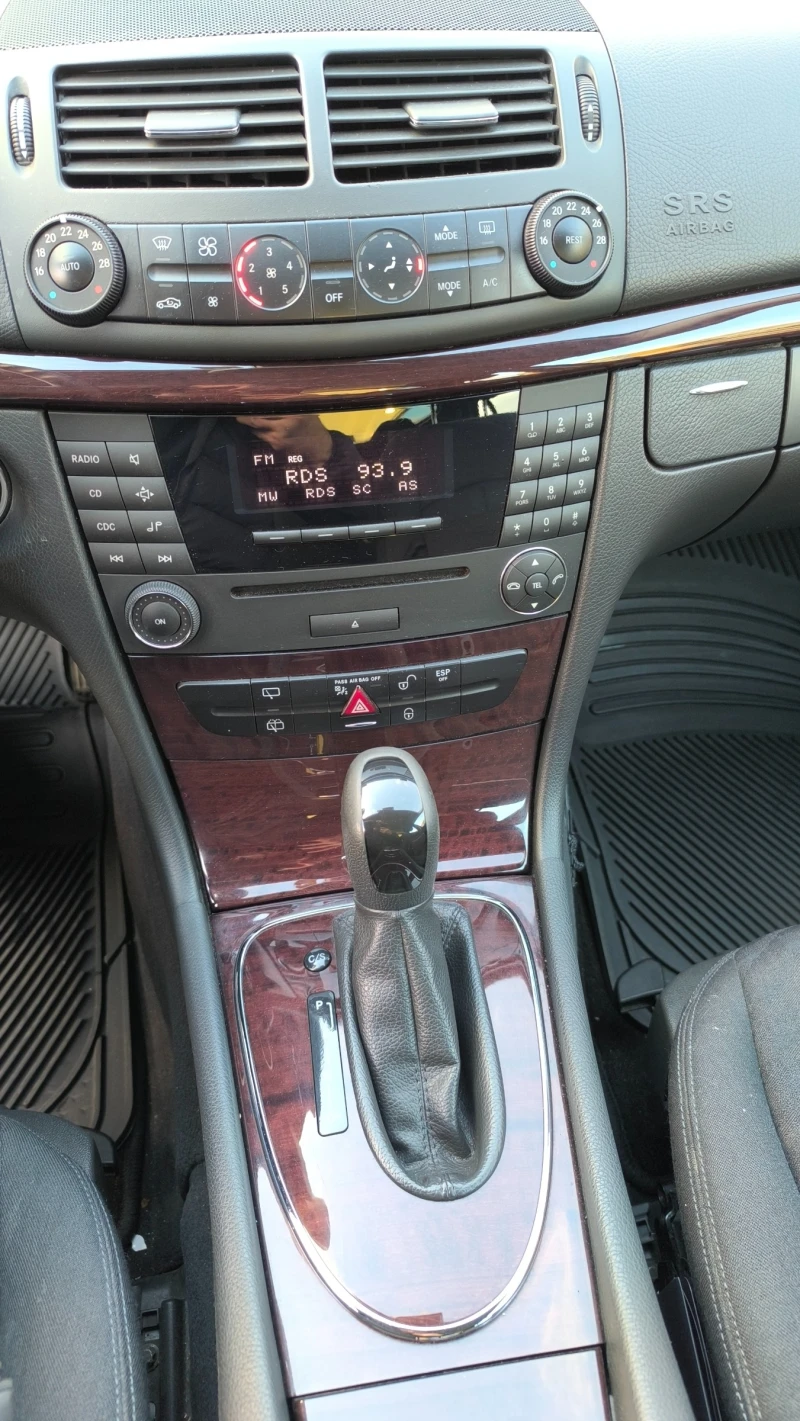 Mercedes-Benz E 300 GLS, снимка 10 - Автомобили и джипове - 52742662