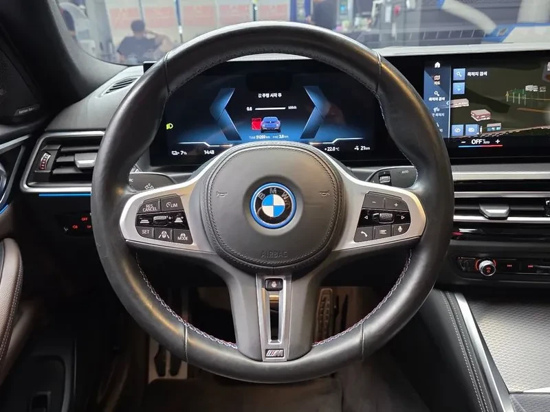 BMW i4 M50, снимка 13 - Автомобили и джипове - 55044490