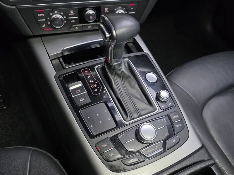 Audi A6 2.0 TDI, снимка 9 - Автомобили и джипове - 55048121