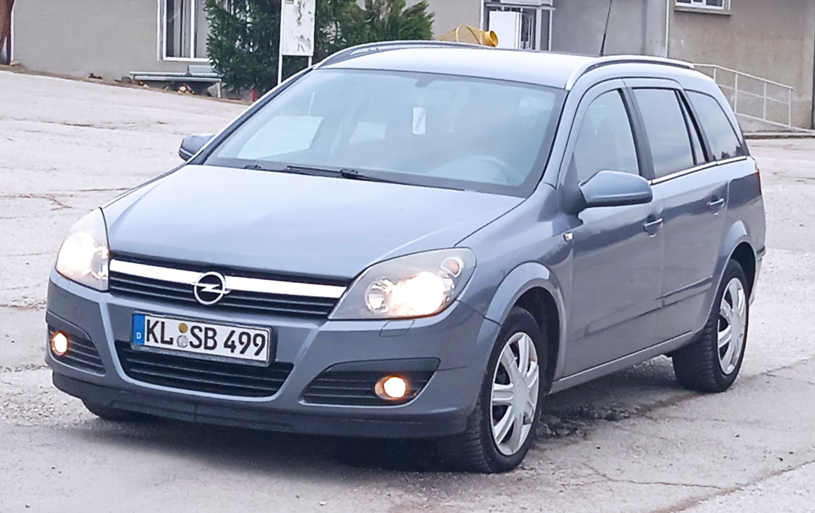 Opel Astra 1.9D-100 кс-КЛИМАТРОНИК - изображение 1