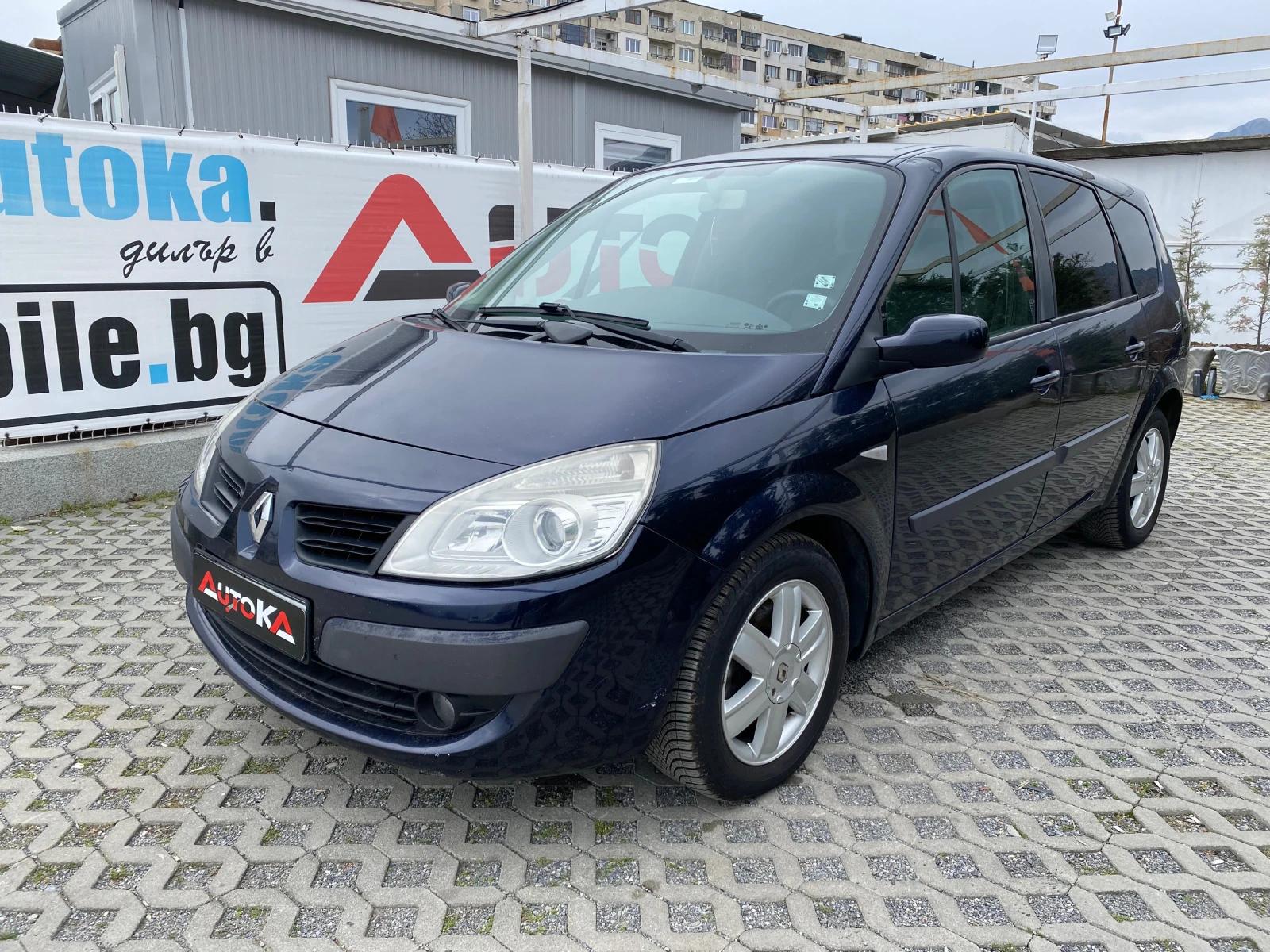 Renault Scenic 1.6i-112кс= 6СКОРОСТИ= 7МЕСТА= АВТОПИЛОТ= КСЕНОН - изображение 6