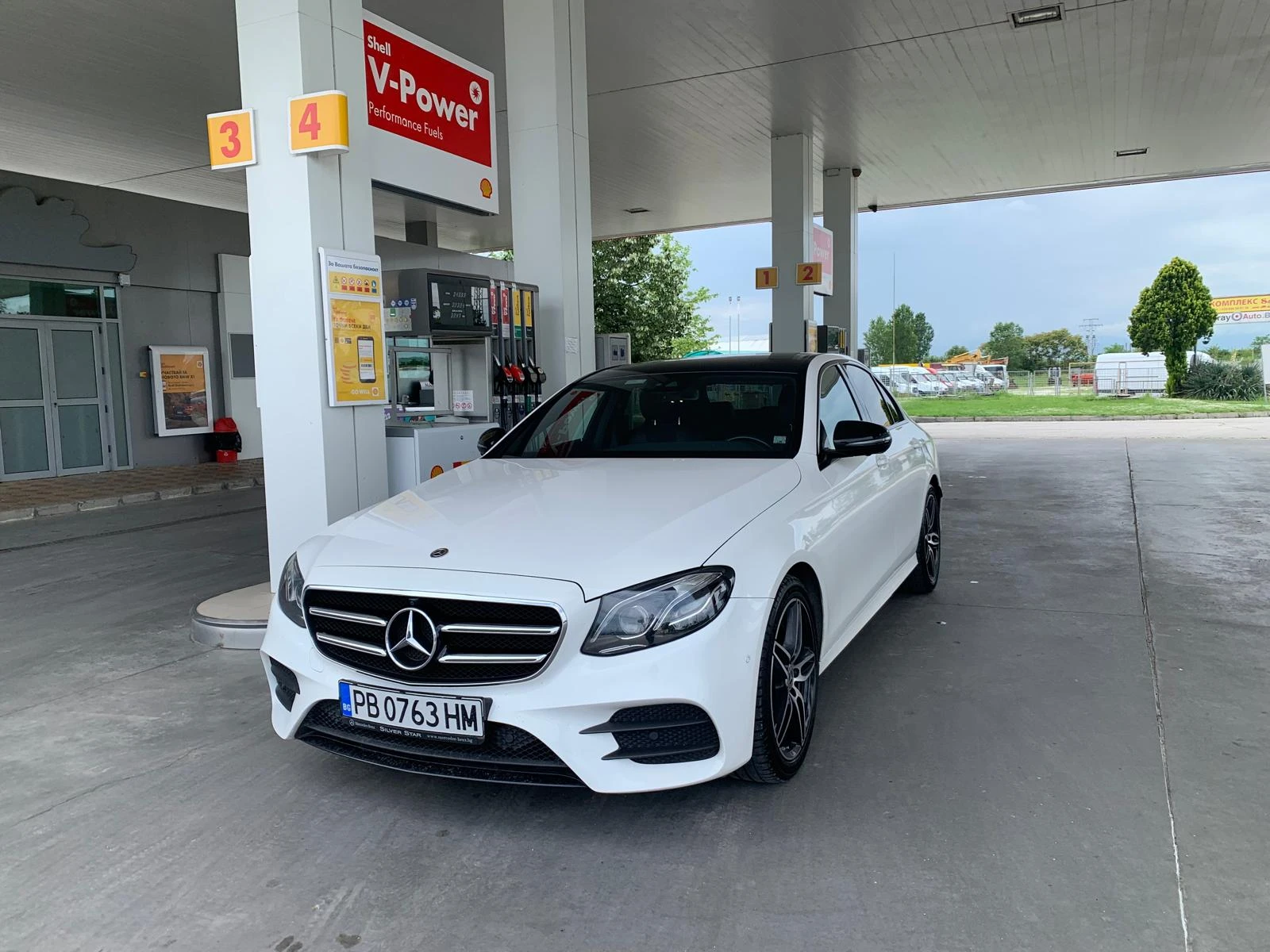 Mercedes-Benz E 200 AMG* 360* Sport Pack * 19  - изображение 2