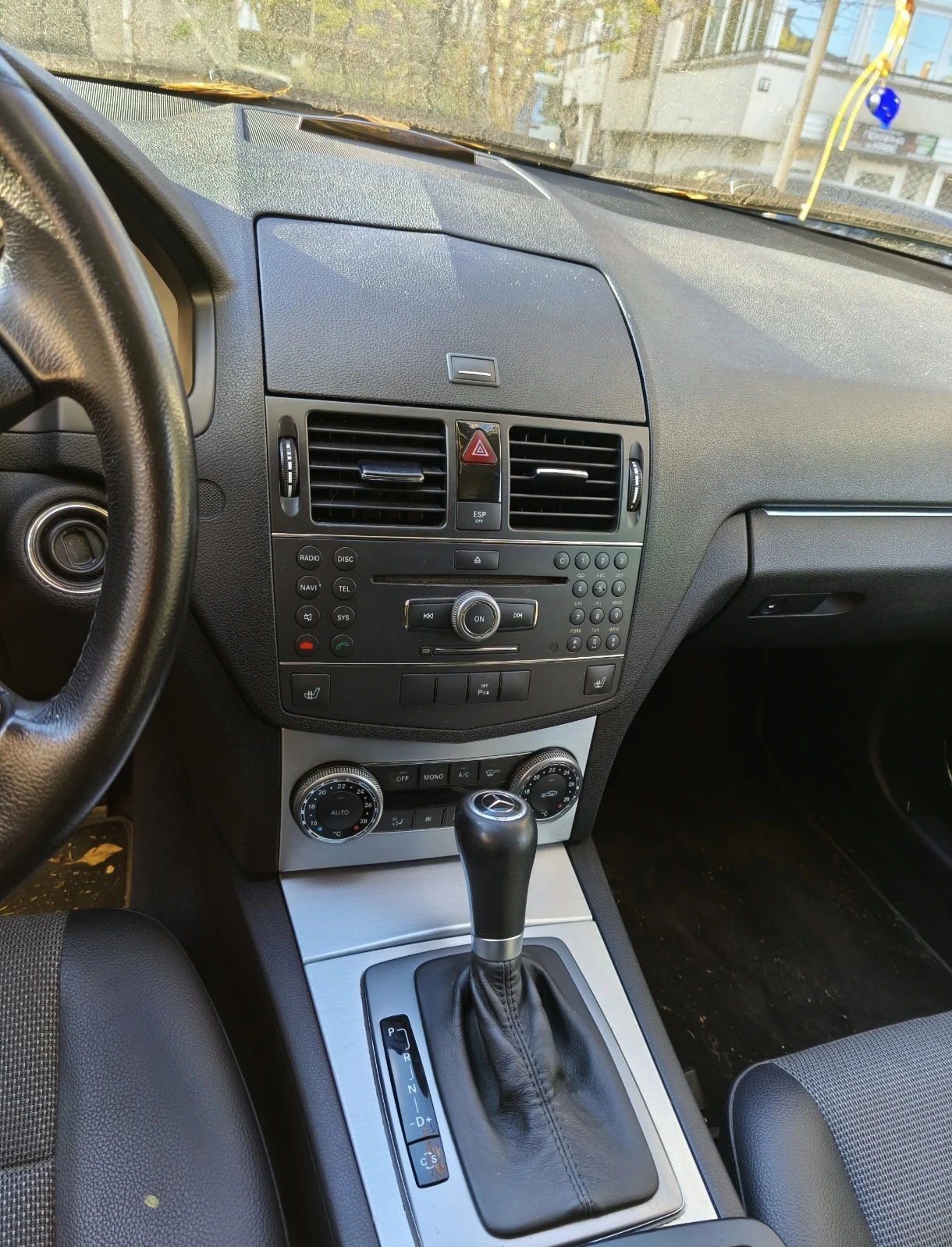 Mercedes-Benz C 320  - изображение 6
