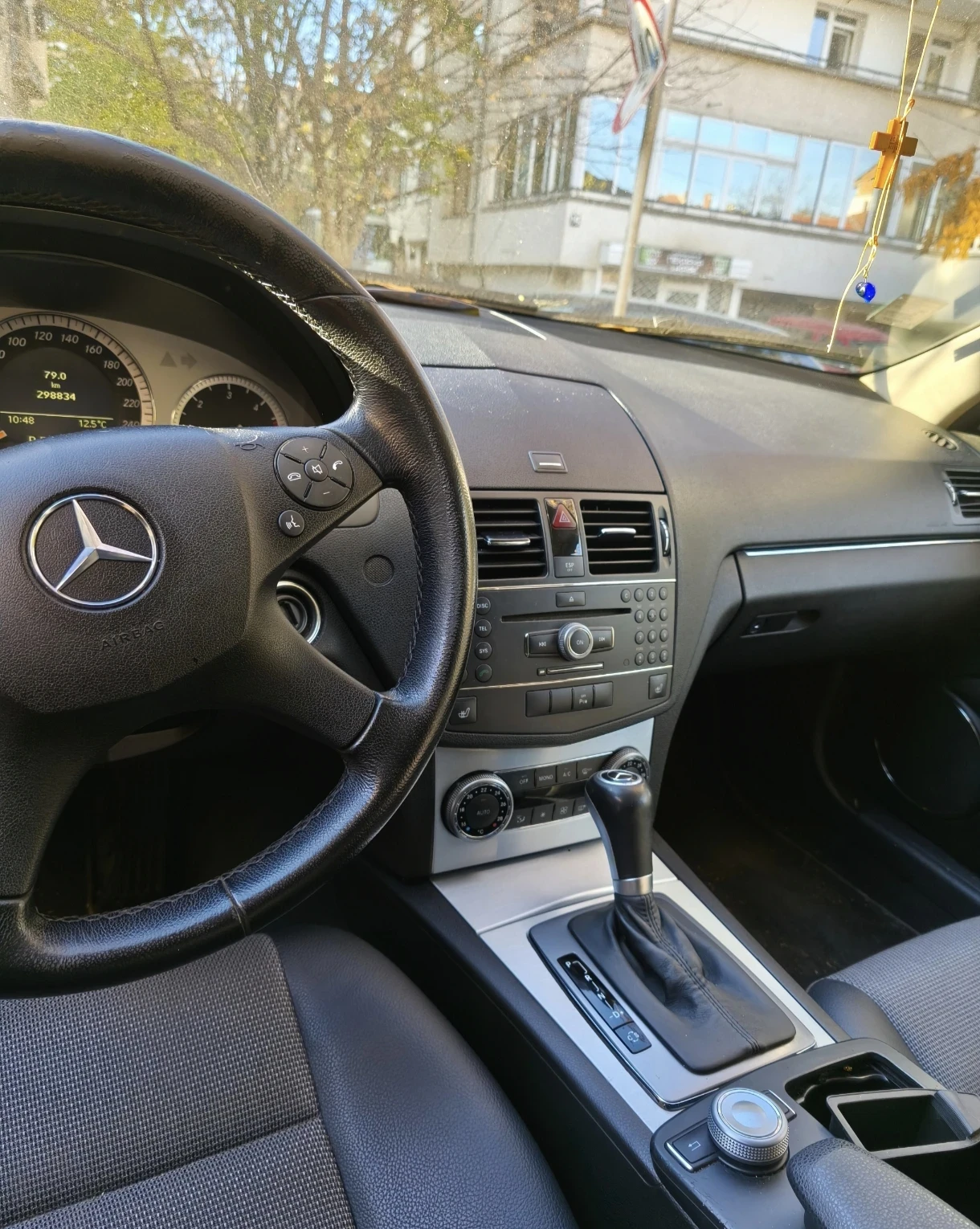 Mercedes-Benz C 320  - изображение 5