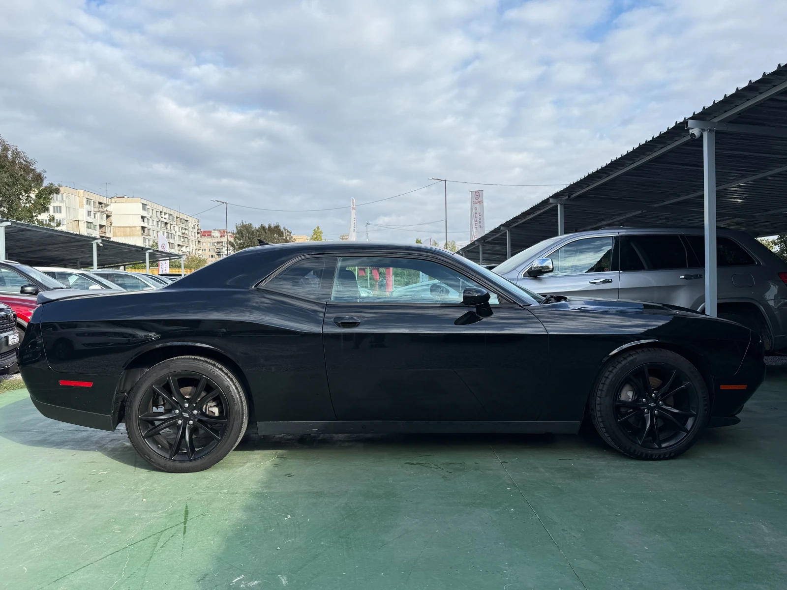 Dodge Challenger SXT - изображение 4