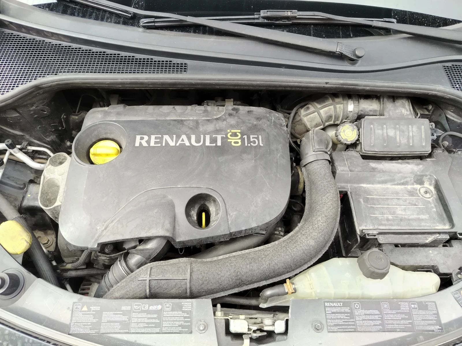 Renault Clio III 1.5 DCI, снимка 5 - Автомобили и джипове - 53531070