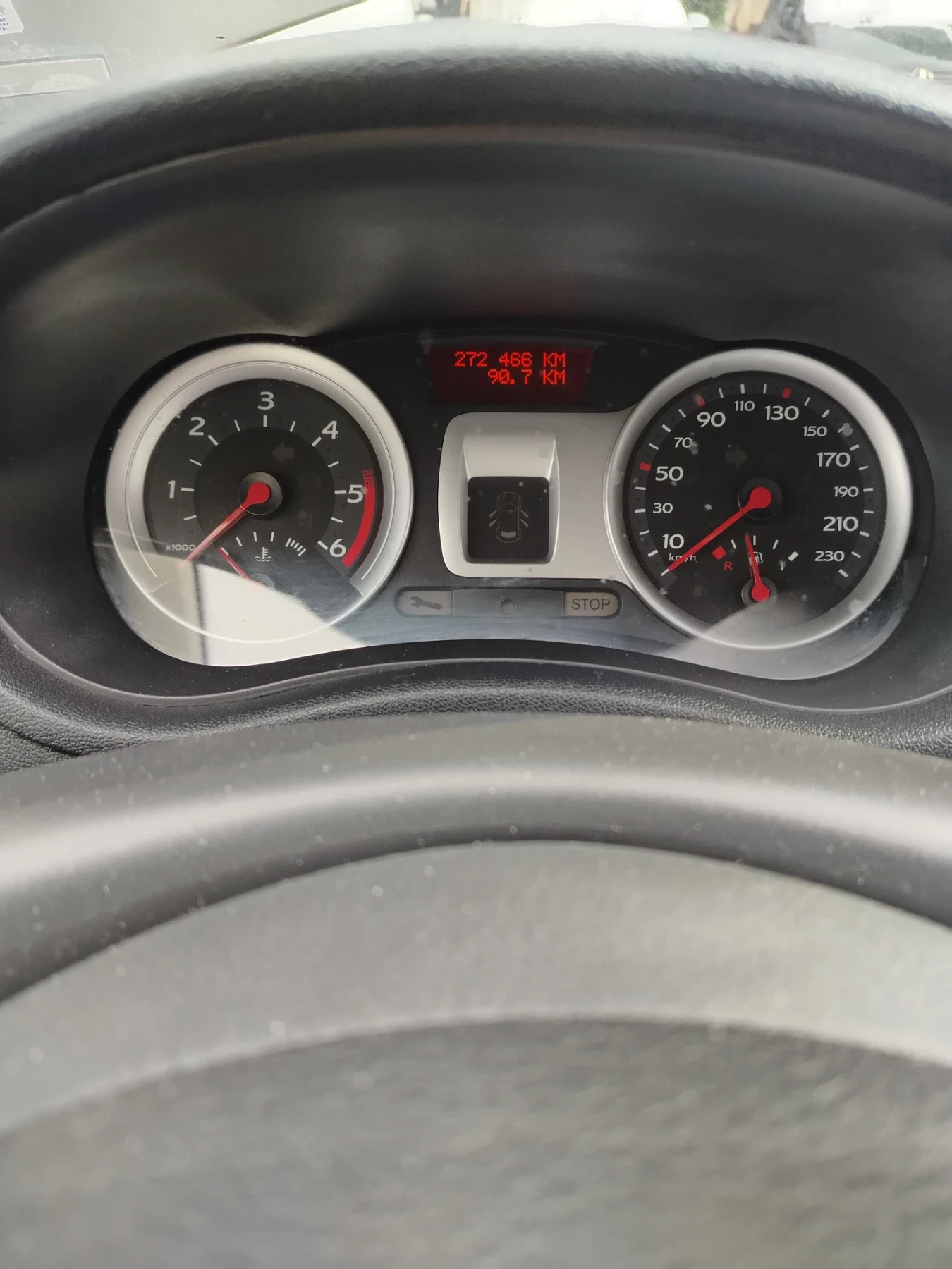 Renault Clio III 1.5 DCI, снимка 6 - Автомобили и джипове - 53531070