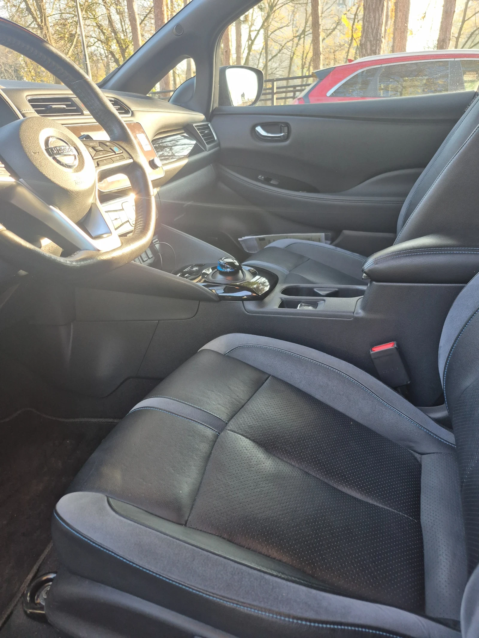 Nissan Leaf  Tekna62KW FULL FULL LED BOSE 360, снимка 16 - Автомобили и джипове - 53863663