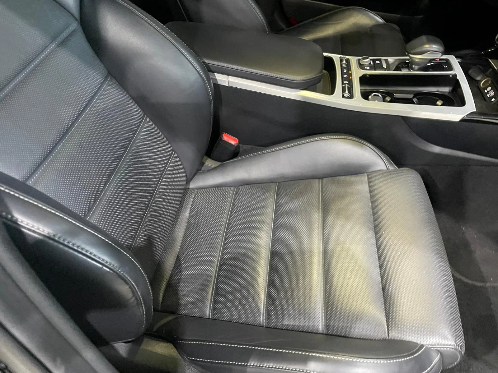 Kia Stinger 3.3 Turbo AWD ! GT !, снимка 11 - Автомобили и джипове - 54164141