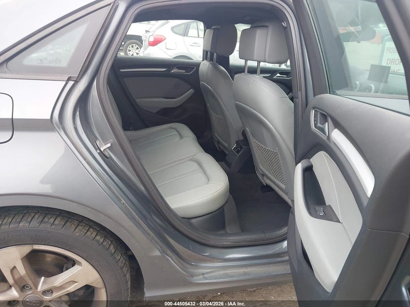 Audi A3 2.0l 2.0T Premium, снимка 8 - Автомобили и джипове - 54356618