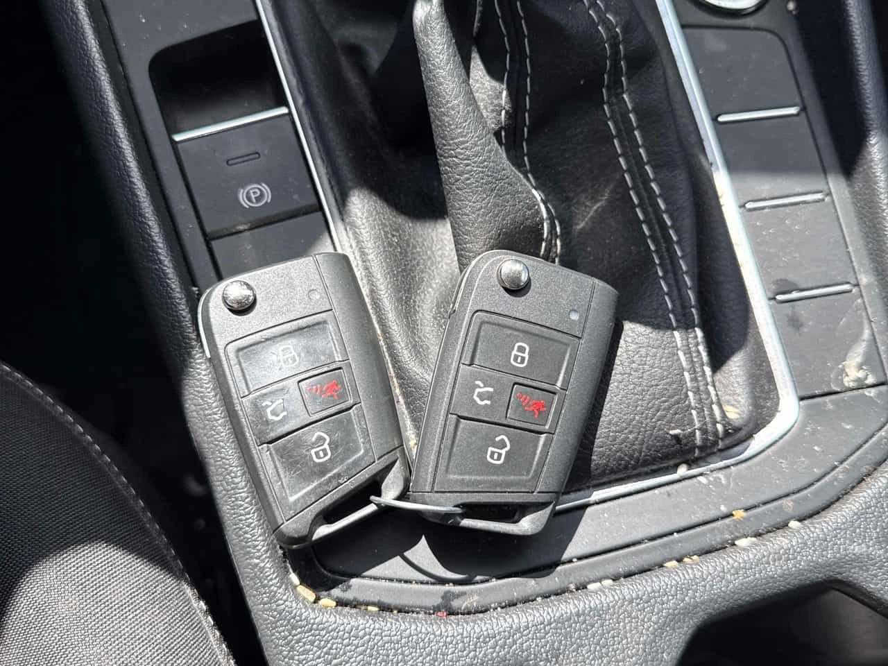 VW Jetta * Trendline * CARFAX * 2 КЛЮЧА * ПОДГРЕВ * KEYLESS, снимка 11 - Автомобили и джипове - 54750308