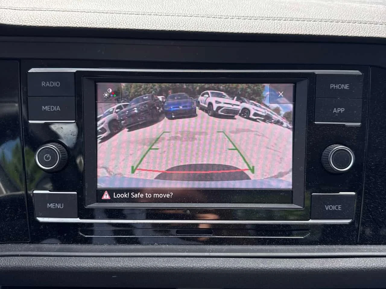 VW Jetta * Trendline * CARFAX * 2 КЛЮЧА * ПОДГРЕВ * KEYLESS, снимка 10 - Автомобили и джипове - 54750308