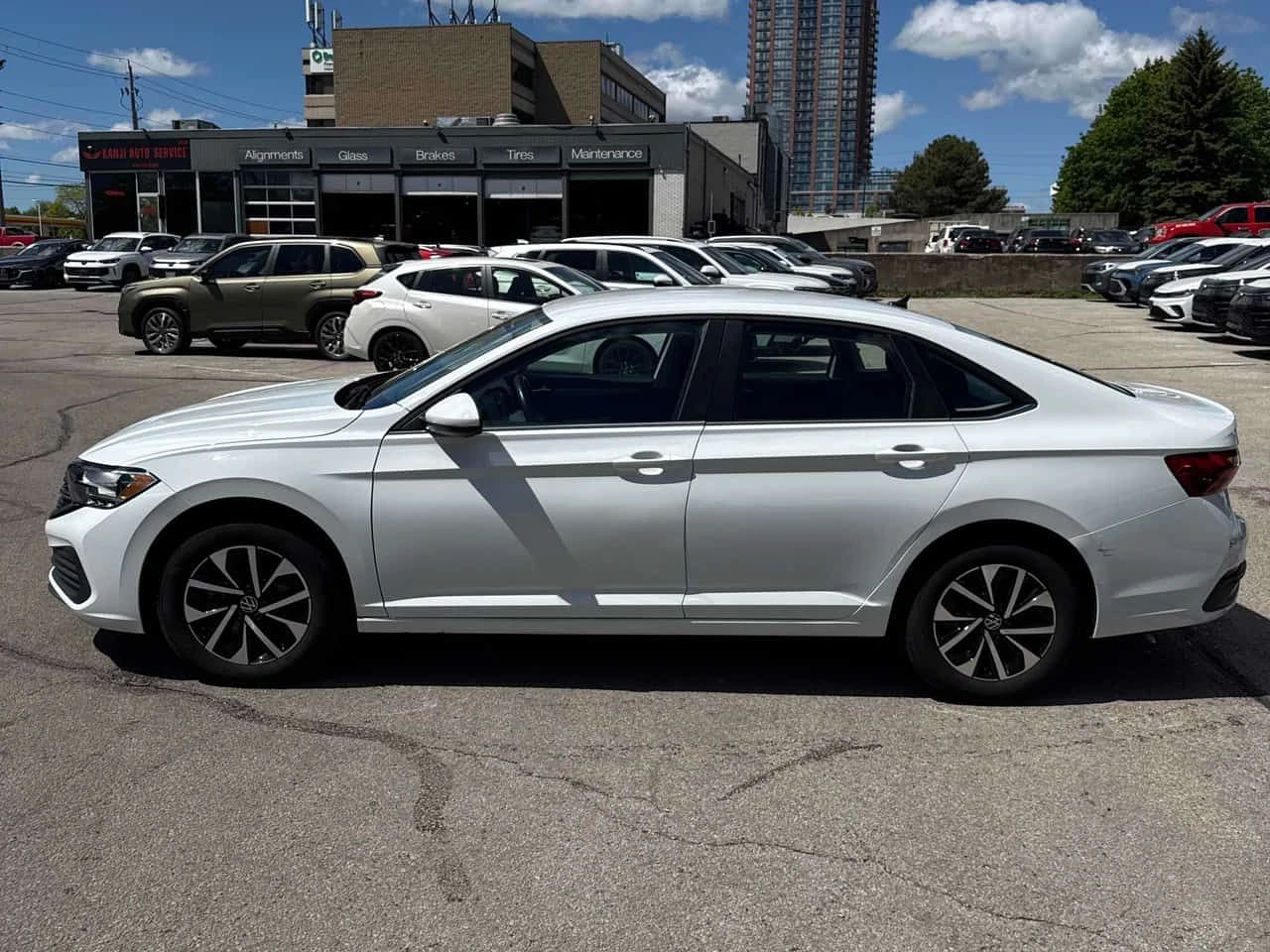 VW Jetta * Trendline * CARFAX * 2 КЛЮЧА * ПОДГРЕВ * KEYLESS, снимка 2 - Автомобили и джипове - 54750308