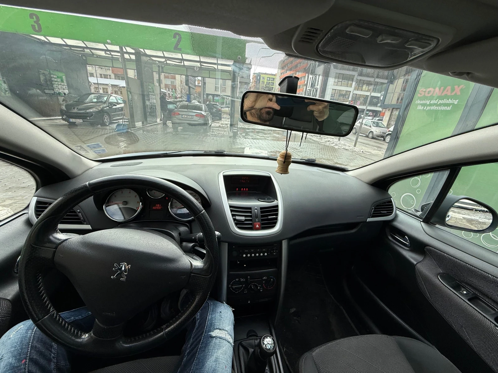 Peugeot 207, снимка 10 - Автомобили и джипове - 55019556