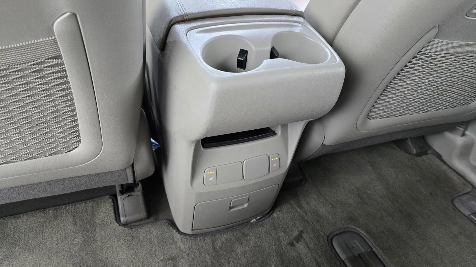 Kia Carnival LUXURY * 9 МЕСТНА* КРАЙНА ЦЕНА* , снимка 13 - Автомобили и джипове - 55020915