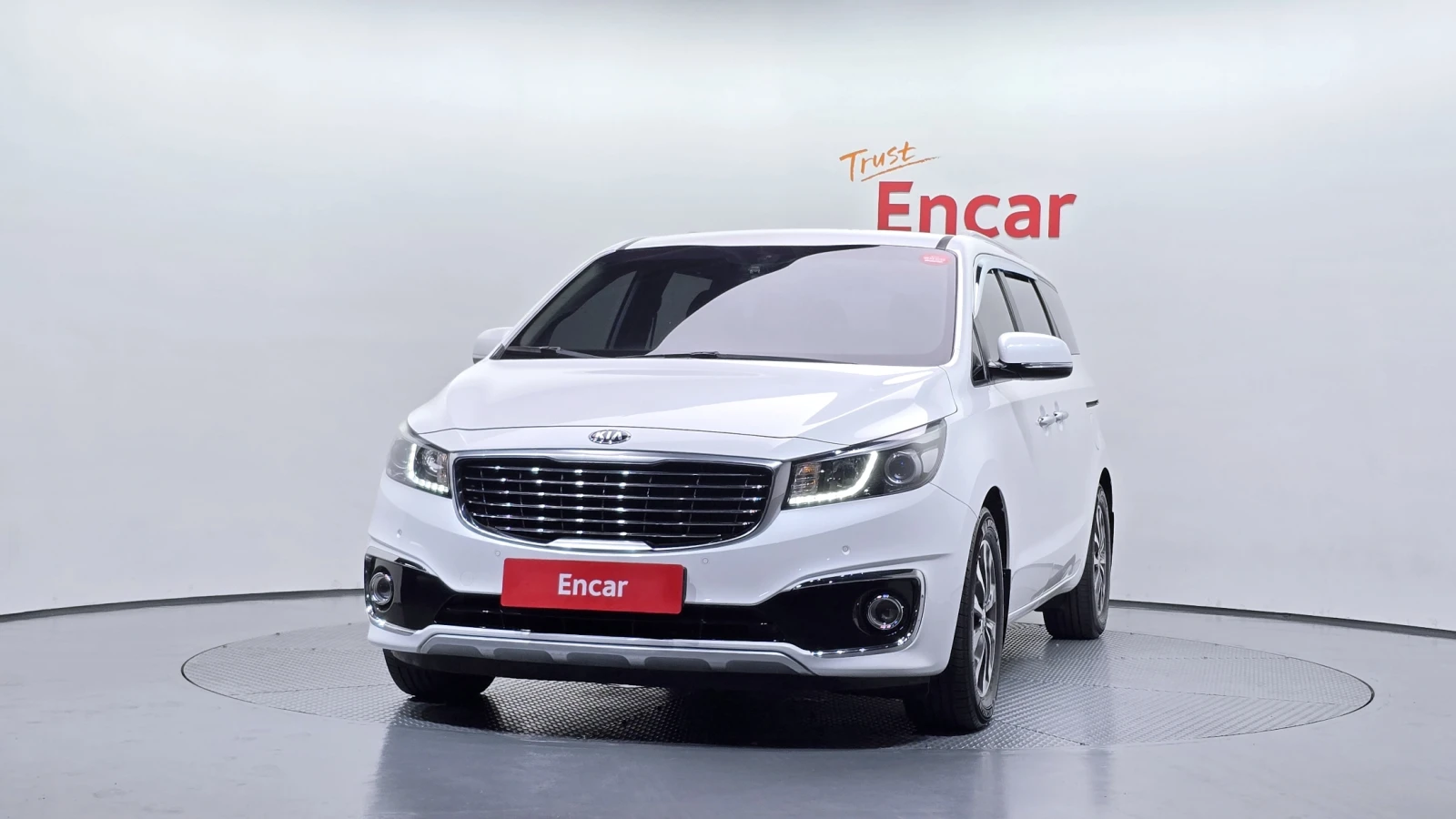 Kia Carnival LUXURY * 9 МЕСТНА* КРАЙНА ЦЕНА* , снимка 3 - Автомобили и джипове - 55020915