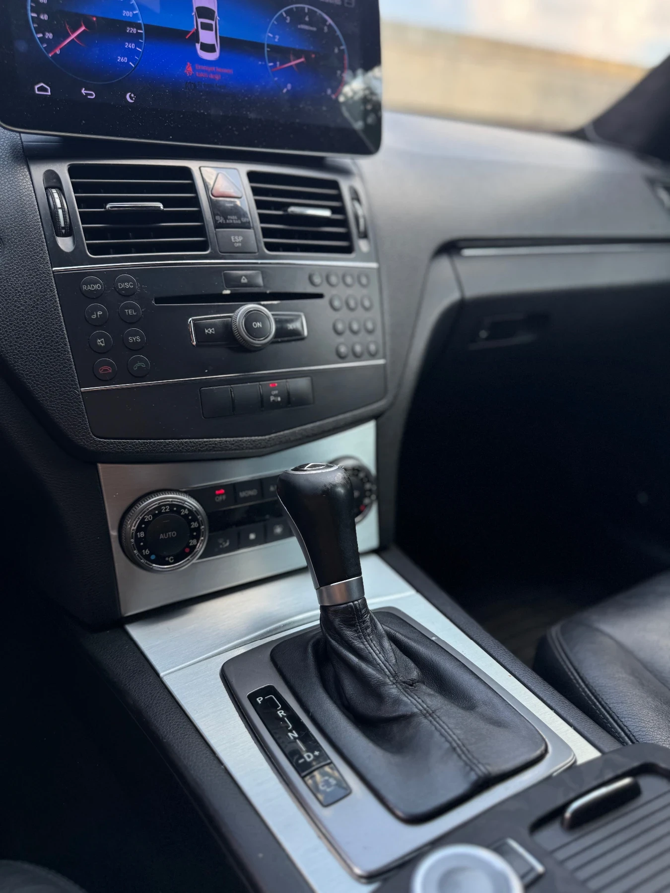 Mercedes-Benz C 220, снимка 14 - Автомобили и джипове - 55207225